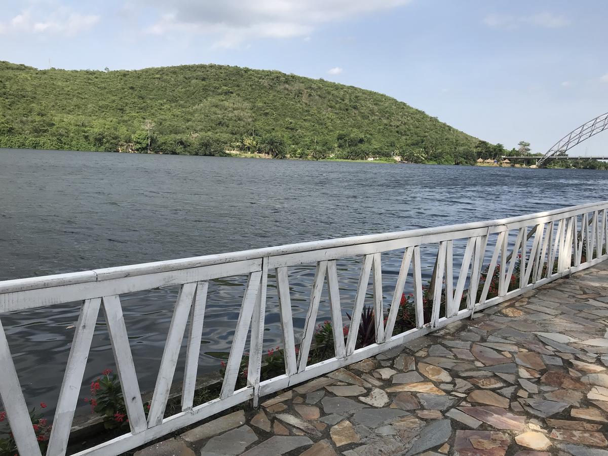 Akosombo Continental Hotel Dış mekan fotoğraf